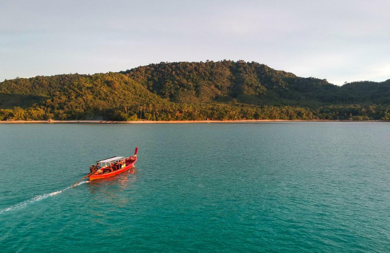 Baan Mai Beachfront Lone Island Phuket Exterior photo