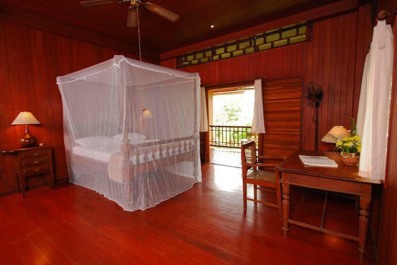 Baan Mai Beachfront Lone Island Phuket Exterior photo