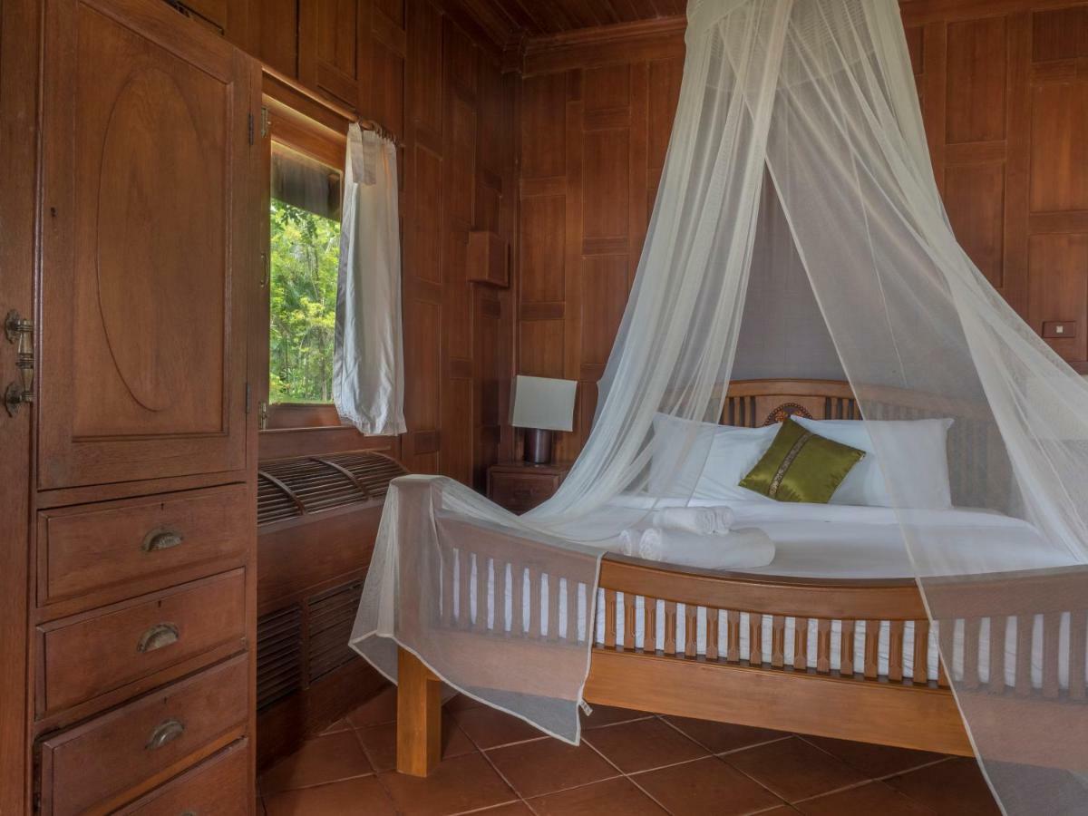 Baan Mai Beachfront Lone Island Phuket Exterior photo