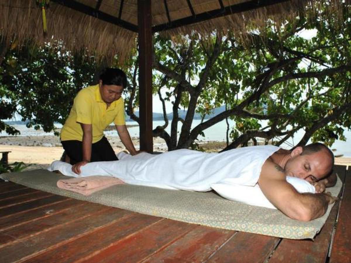 Baan Mai Beachfront Lone Island Phuket Exterior photo